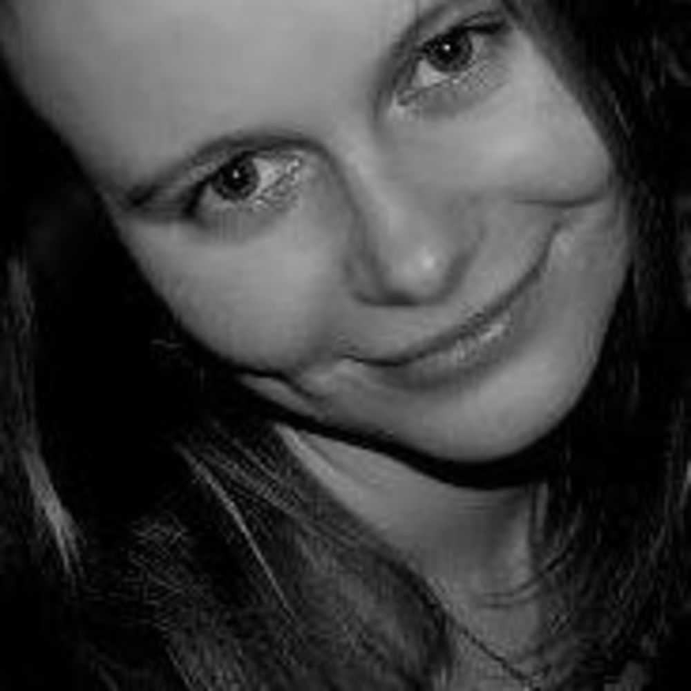 Meet your Posher, Elena
